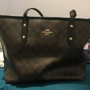 Coach Shoulder Bag